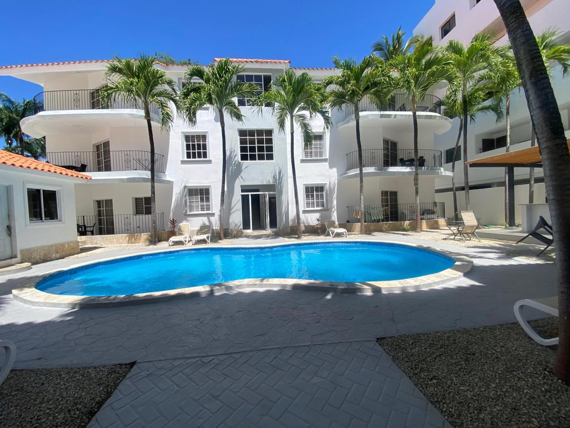 Bavareto Pool Corales Rd *