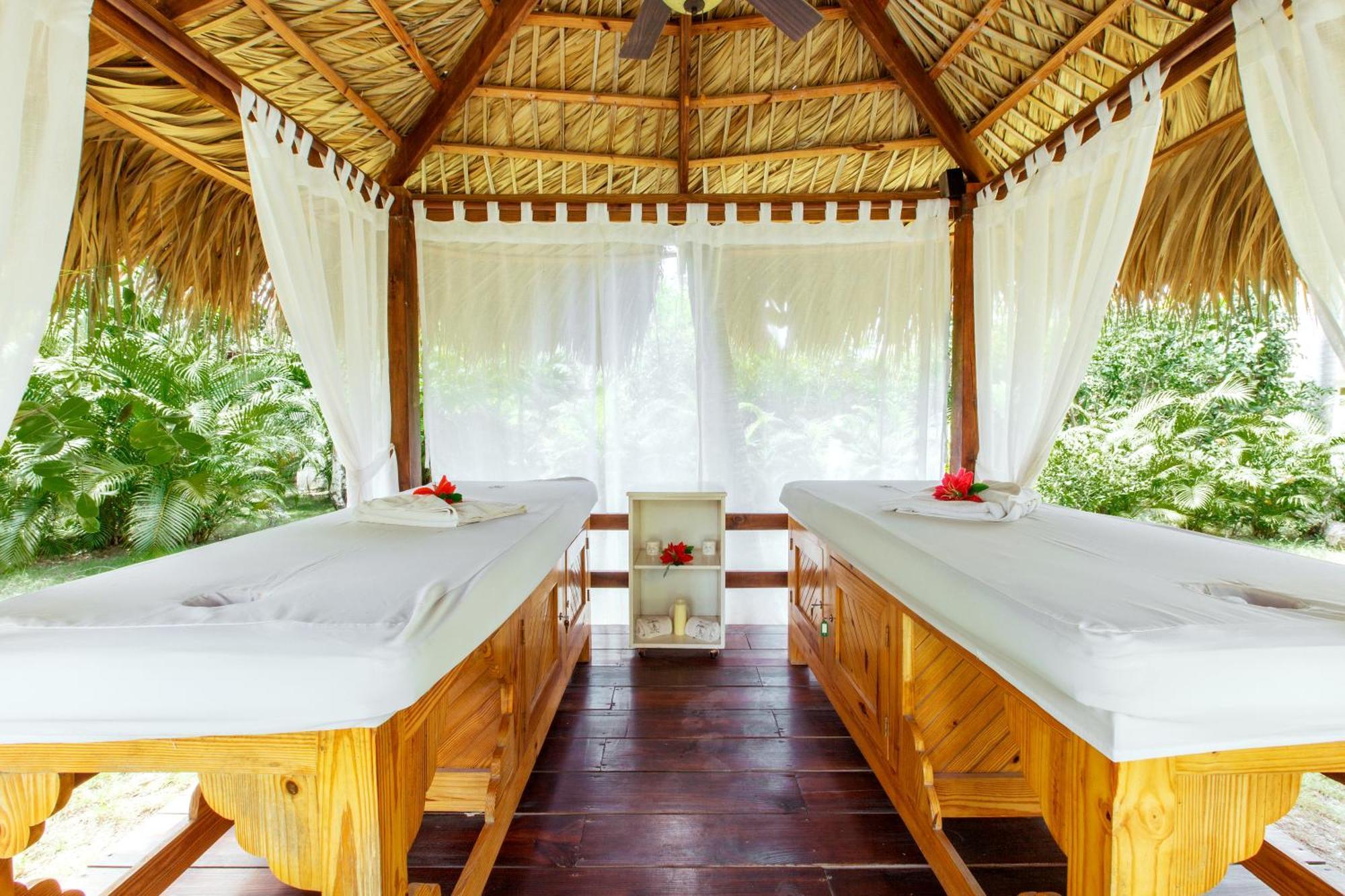 Dukassi Suites Rooftop Pool - Beach Club And Spa - Playa Los Corales Punta Cana