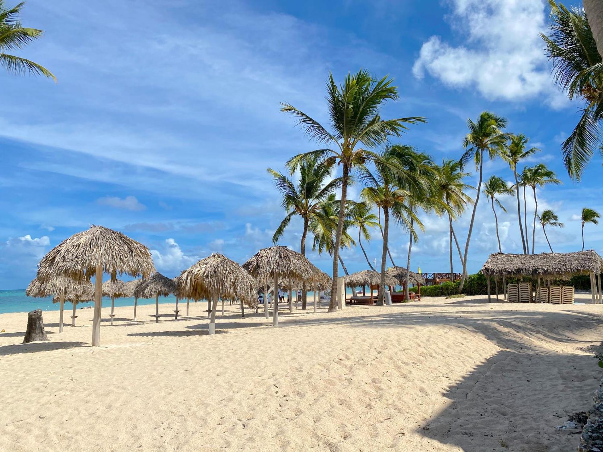 Hotel Serenity And - Playa Corales