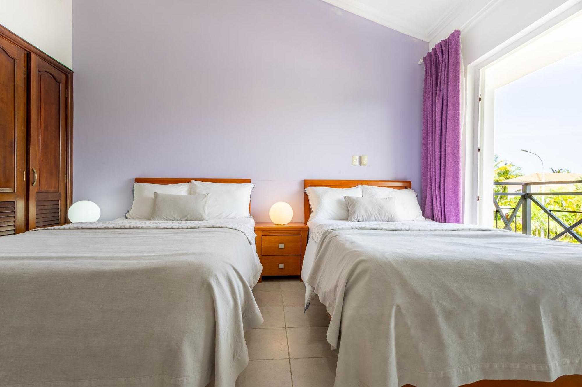 Private & Luxury Cocotal In Gated & Secured Community *