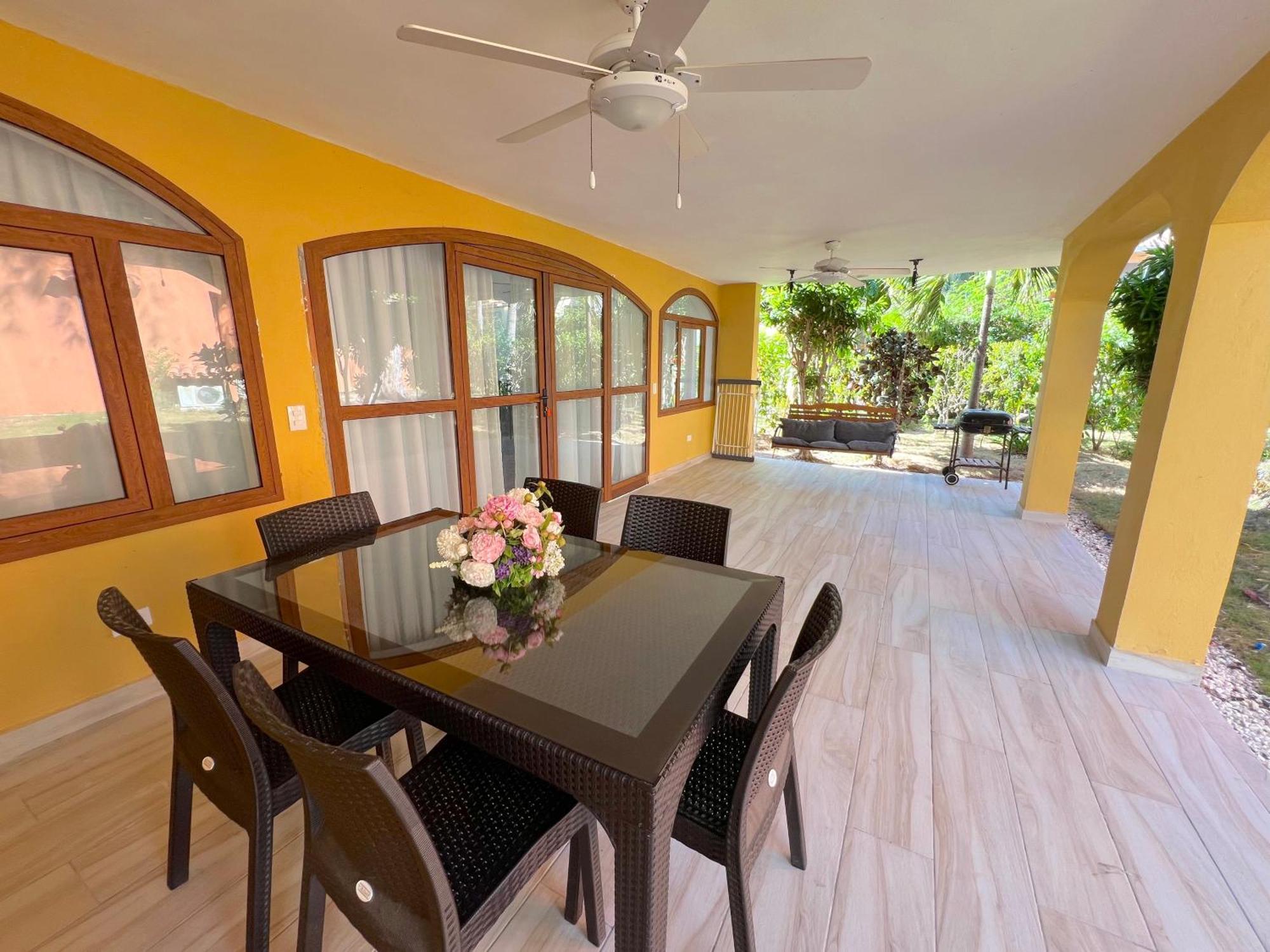 Aparthotel Caribbean Village Playa Corales