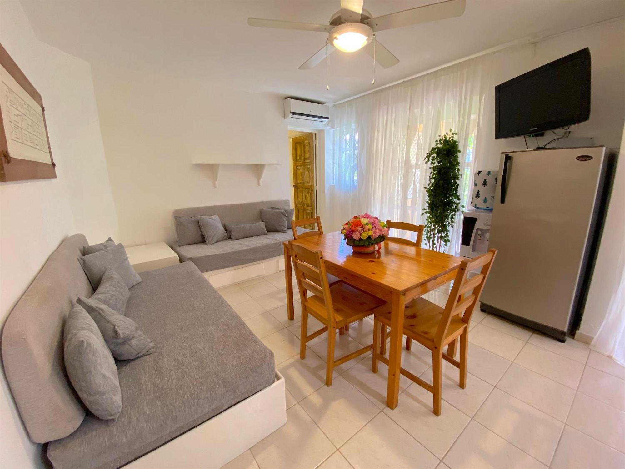 Tropical And - Corales - Great Location With Many Restaurants Punta Cana