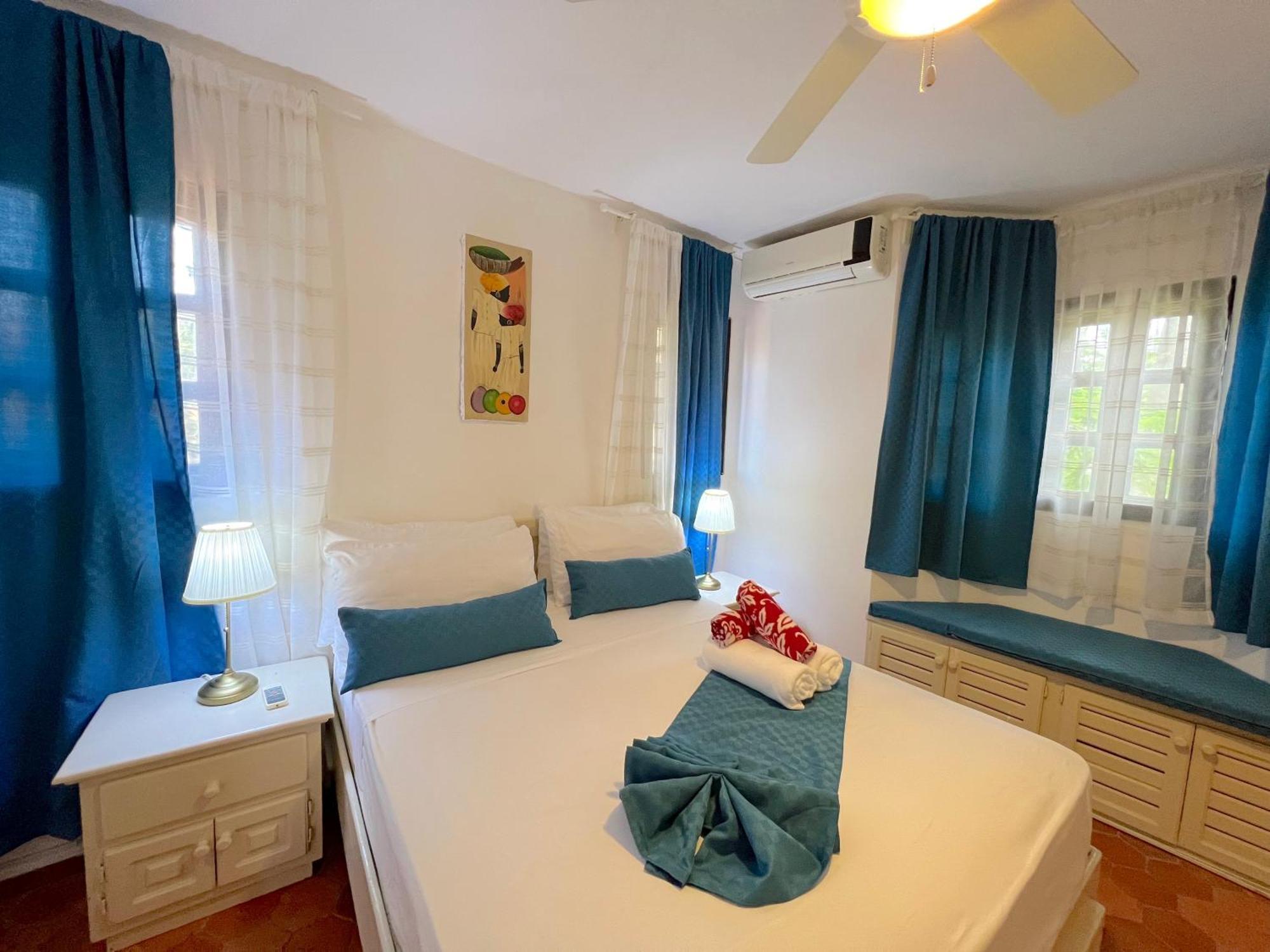 Tropical And - Corales - Great Location With Many Restaurants 5*