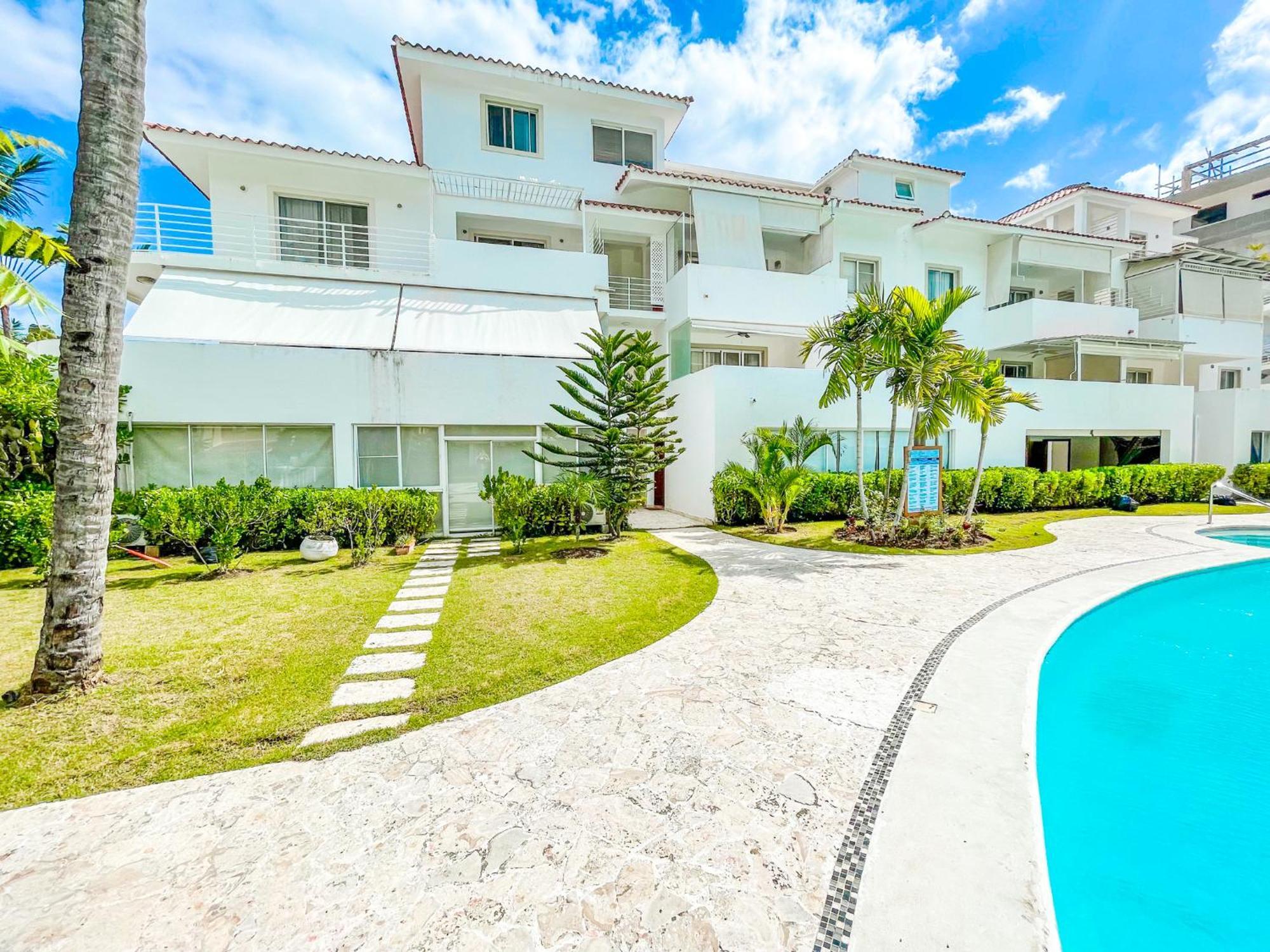 & Long Term Vacation Bavaro Club & Hotel