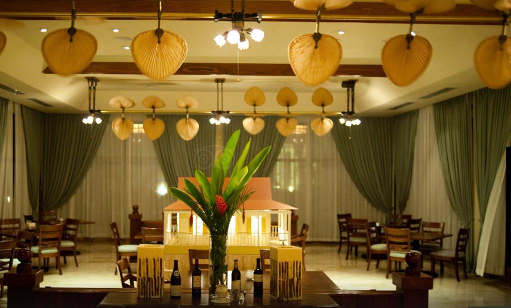 Hotel Suites At Melia Caribe Beach And 4*