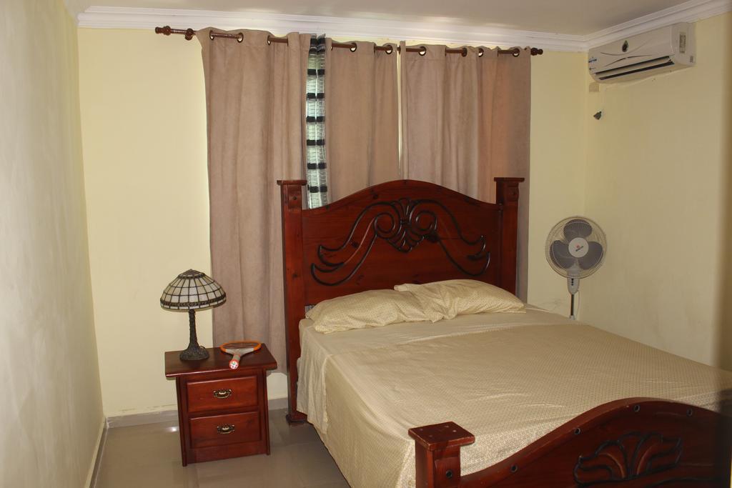 Shirley's Beach Place *
