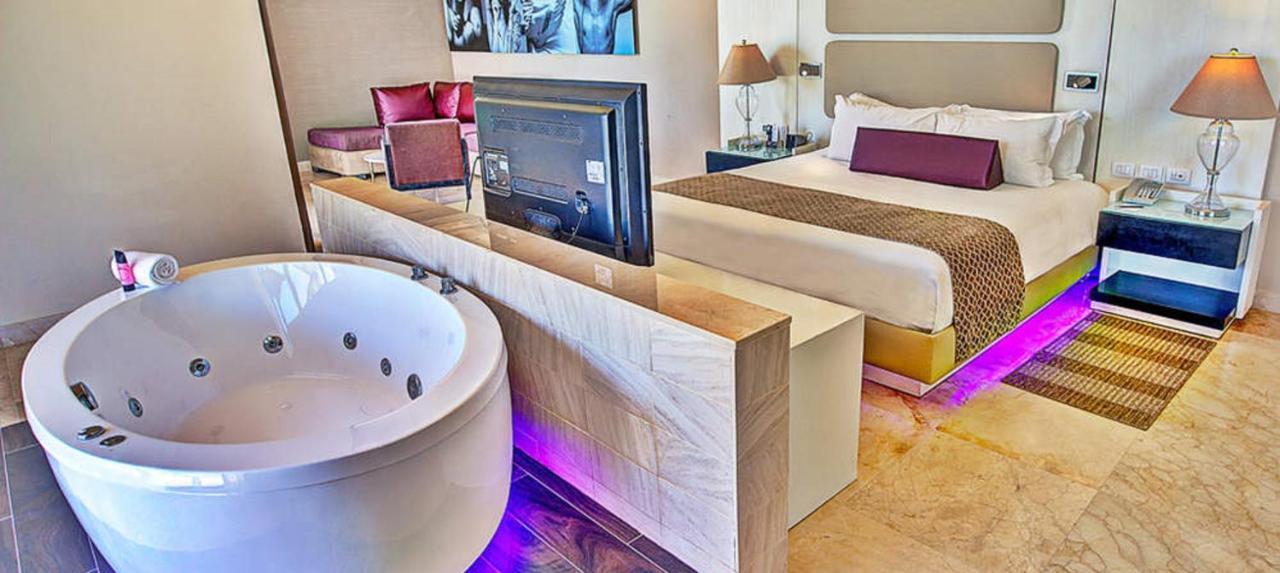 Villa The Mansion At Chic By Royalton *