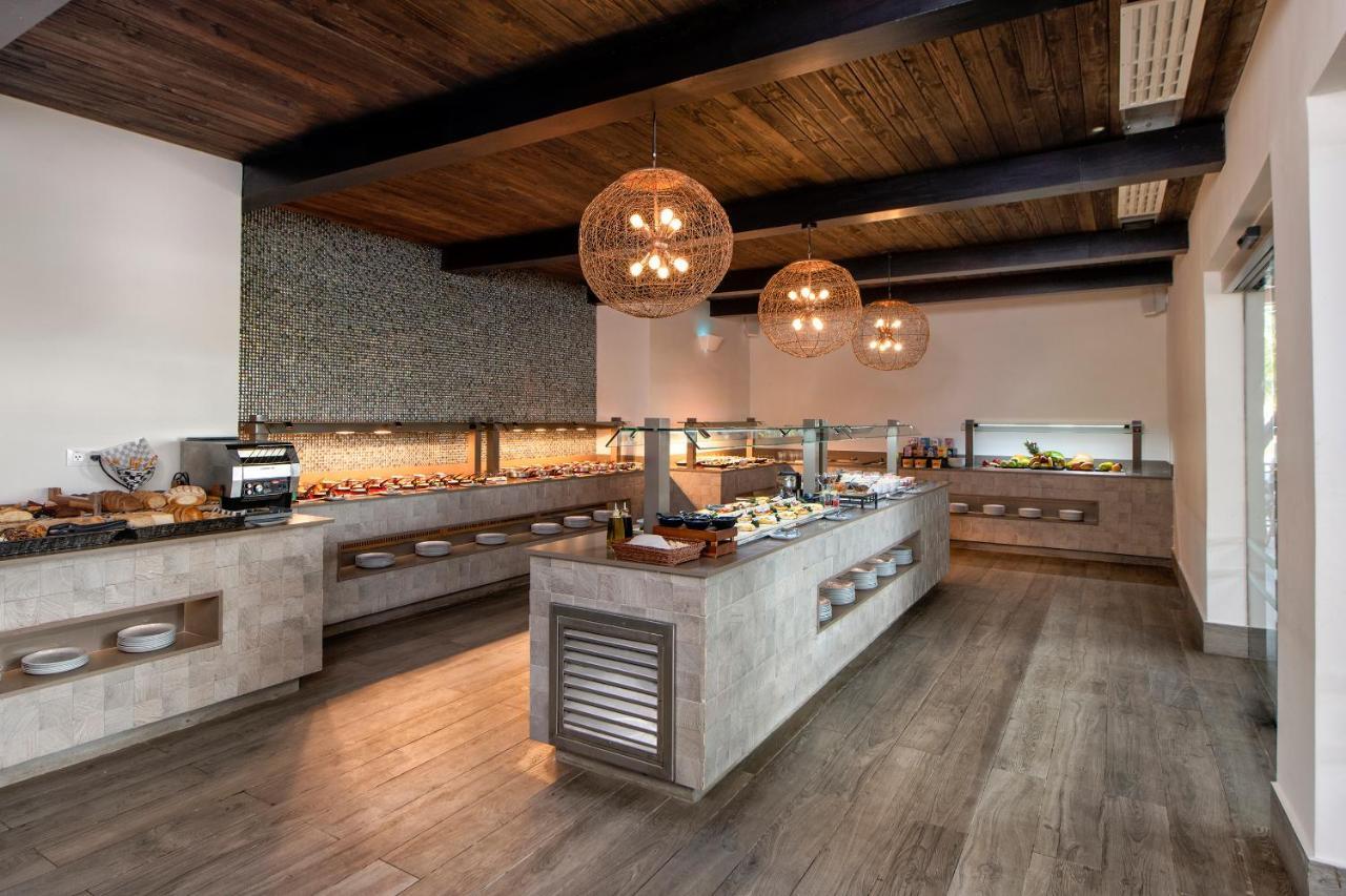 Unique Club At Lopesan Costa Bávaro Resort