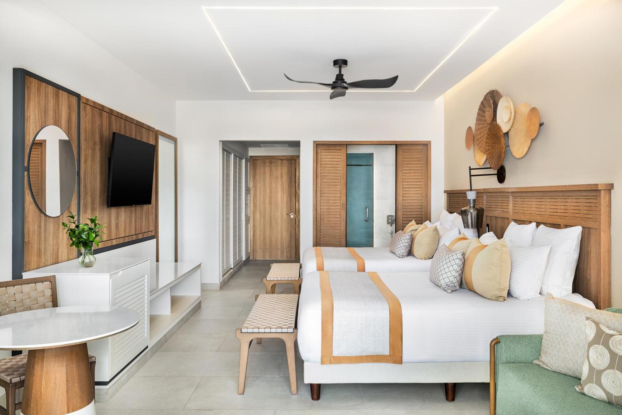 Secrets Tides Resort 5*