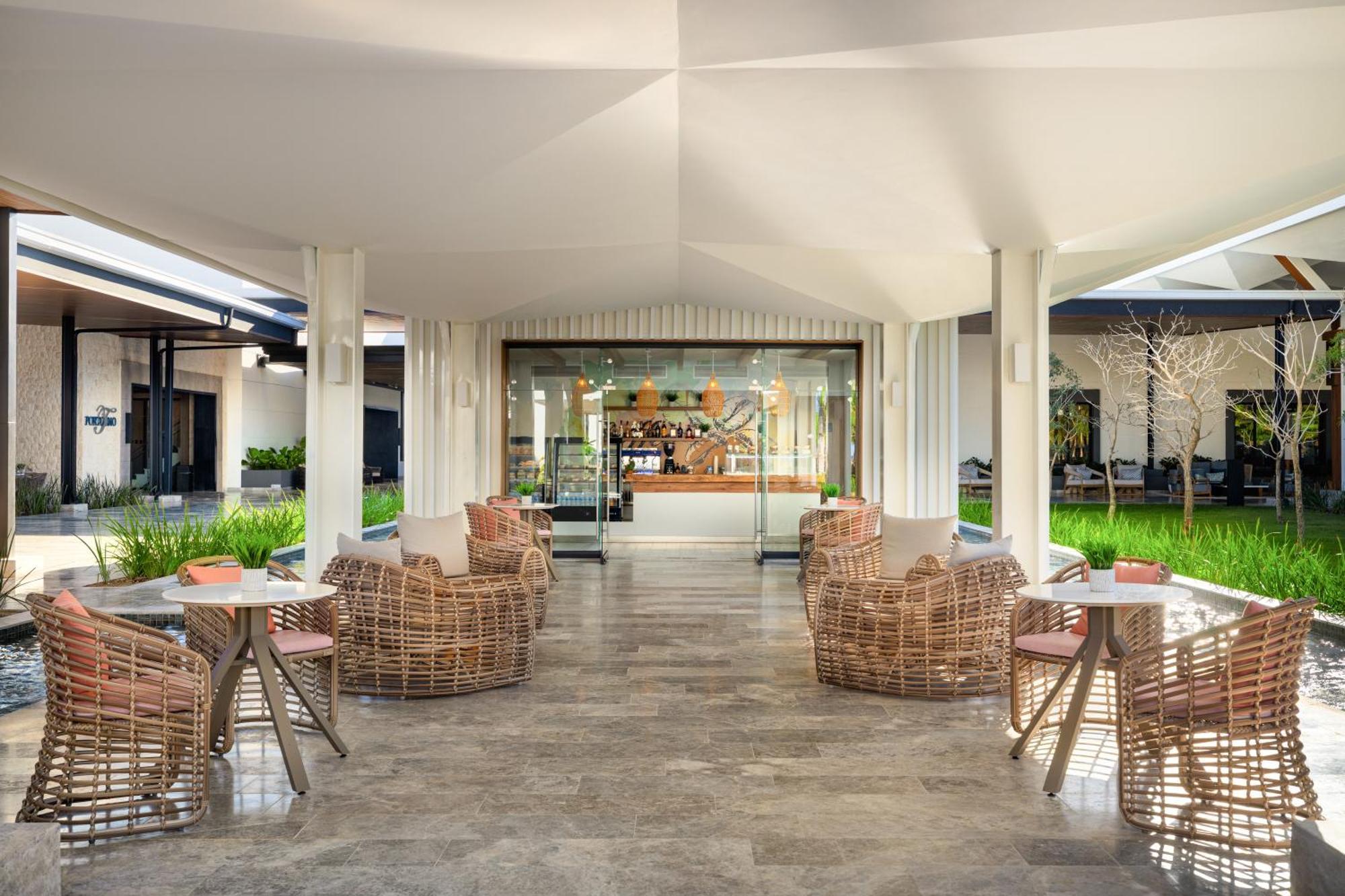Secrets Tides Resort 5*