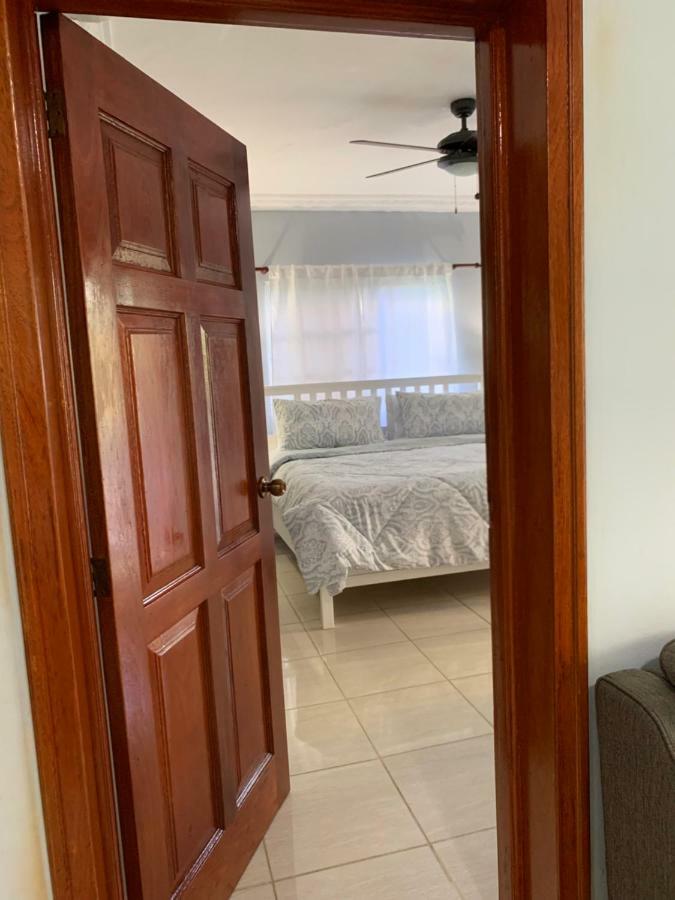 Palm Suites A4