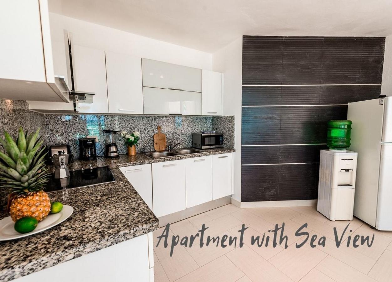 Beachfront - Everything 3*