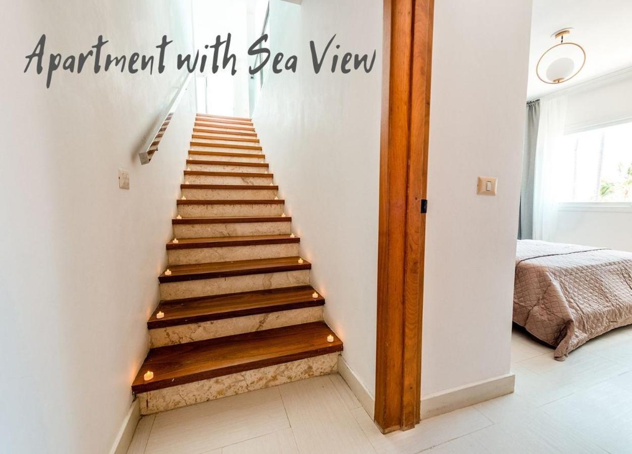 Beachfront - Everything 3*