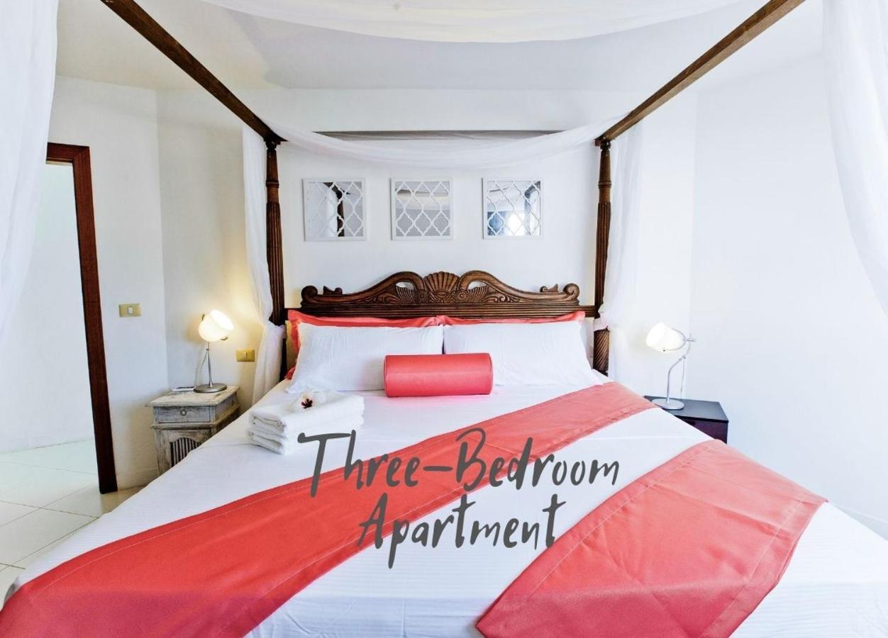 Beachfront - Everything 3*