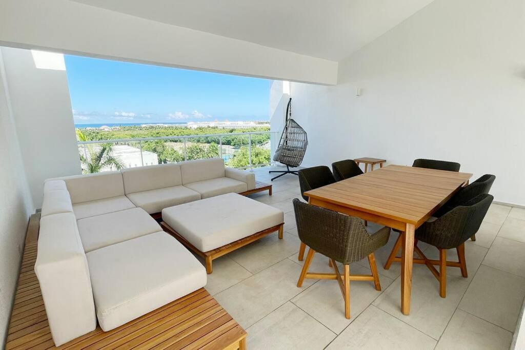 Beautiful Penthouse With Private Elevator In Hard Rock Golf *